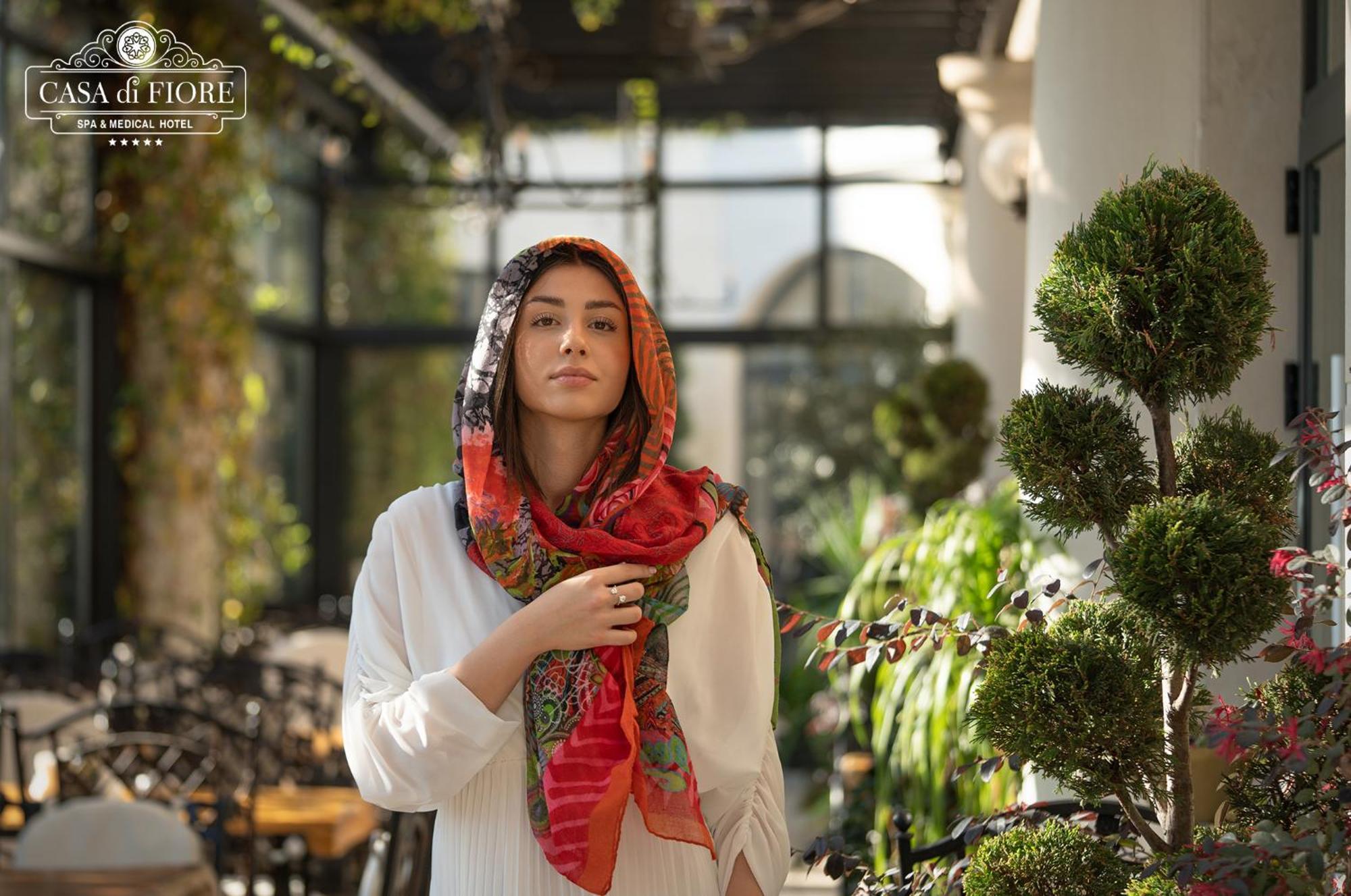 Casa Di Fiore Spa And Medical Hotel, Mineral Pools & Private Beach Kranevo Luaran gambar A woman wearing a hijab